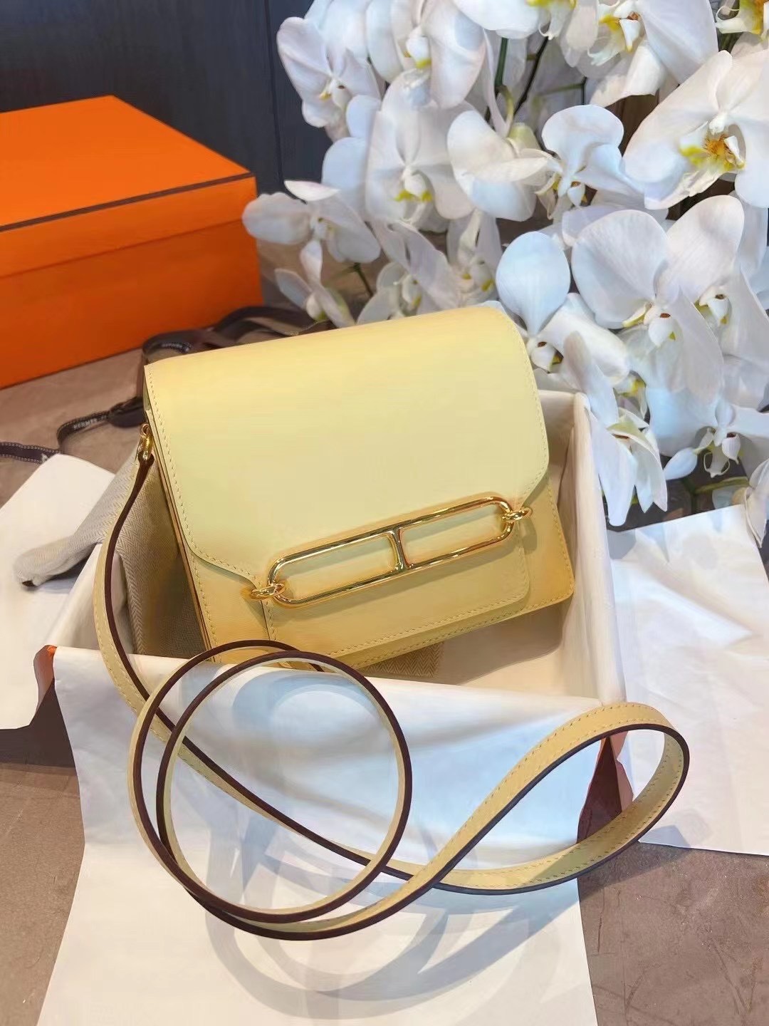 에르메스 룰리스18 옐로우 금장 스위프트